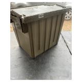 Plastic storage tote