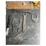 Fan clutch wrench tools