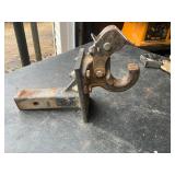 Pindle hitch receiver