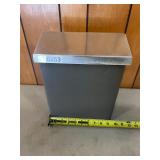 Wall mounted mailbox - metal