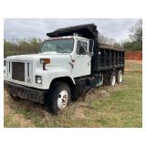 1997 International dump truck