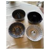 4 Bundt cake & Angel food cake pans