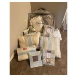 Yellow/blue king bedding, pillows ï¿½ all