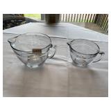 2 large pampered chef measuring cups