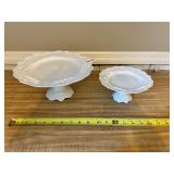 2 pretty serving pedestals
