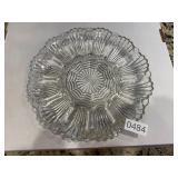 Glass egg plate ï¿½ scalloped