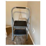 2 step folding stepstool