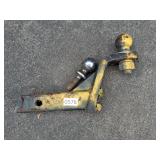 tow hitch with 2 balls