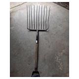 10 tine pitch fork