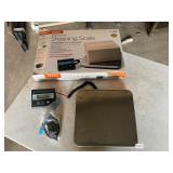 Royal electronic shipping scale 1ï¿½200 pounds