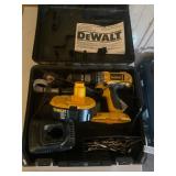 Dewalt DW987 cordless screwdriver, battery,charger