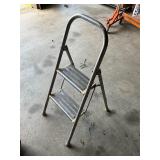 Aluminum 2 ï¿½ step ladder