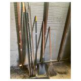 T post, shovel, push broom