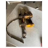 DeWalt DCGG570 cordless grease gun