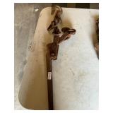 Large chain binder with hooks