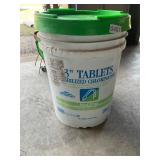 3ï¿½ stabilized chlorinator tablets ï¿½ 37.5 pounds