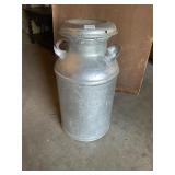 Milk can with top