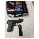Sig Sauer P226. 9mm Para automatic