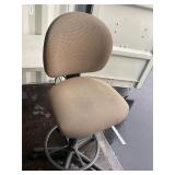 Adjustable rolling office chair/ stool