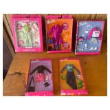 T- Barbie Clothes in Box
