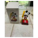 Hallmark Mickeyï¿½s Talking Telephone 2011