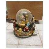 Walt Disney Studios, Mickey Mouse, snow globe