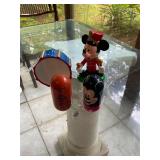 Mickey Mouse drummer salt/pepper
