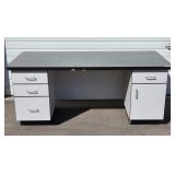 72"×32" Laminate Covered Desk W/4 Drawers