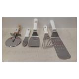 3 Spatulas, Sandwich Spreader, Pizza Cutter