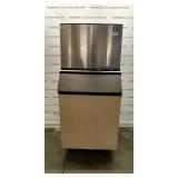 Manitowoc Ice Machine w/ Ice Bin Manitowoc Ice Machine w/ Ice Bin