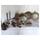 Lantern, Sprayer, Cobbler