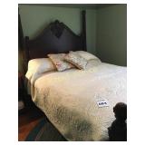 Queen / Full Quilt / Coverlet