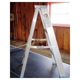 Aluminum Step Ladder