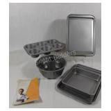 NEW Wolf Gang Puck Baking Pan Set 5 PC