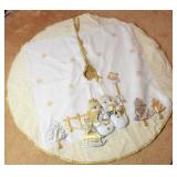 Applied White & Gold Tone Tree Skirt