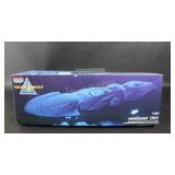 SeaQuest DSV Space Ship 3600 Model Kit