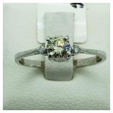 10KWhite Gold Diamond 2 Side Diamond Ring