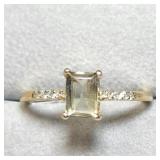 10K Sul 0.64ct Diamond 0.04ct Ring