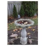 Concrete Bird Bath w a Pedestal Shape Base
