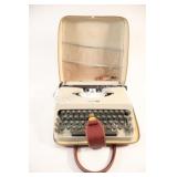 VTG Underwood 18 Portable Typewriter from the 1960