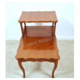 French Provincial Style Side / End Table (2-2)