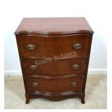 Federal-Style Mahogany Chest of Drawers (3 of 3)
