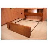 Mid- Century Double Head & Foot Boards w Rails