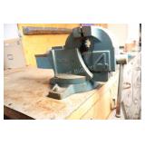 Heavy Duty 4" Swivel Bench Vise