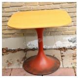 Space Age Pedestal Table by Finï¿½gar & Zorman