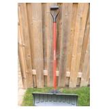 Benchmark Winter Snow Shovel