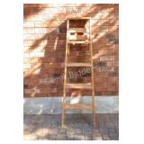 VTG Wooden Step / Painter
