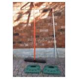 Garden Racks including a Thatcher