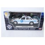 NEW Sealed Ford Crown Victoria Police Die Cast Car