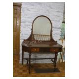 Dressing Table with Arched Mirror